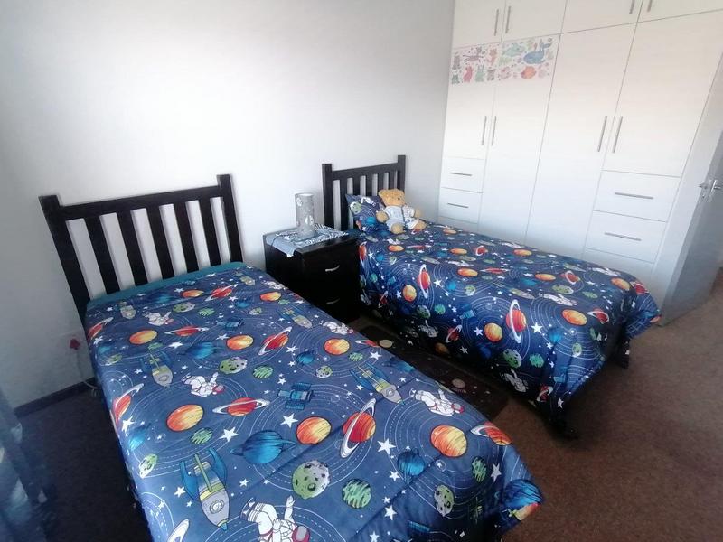 5 Bedroom Property for Sale in Fraaiuitsig Western Cape